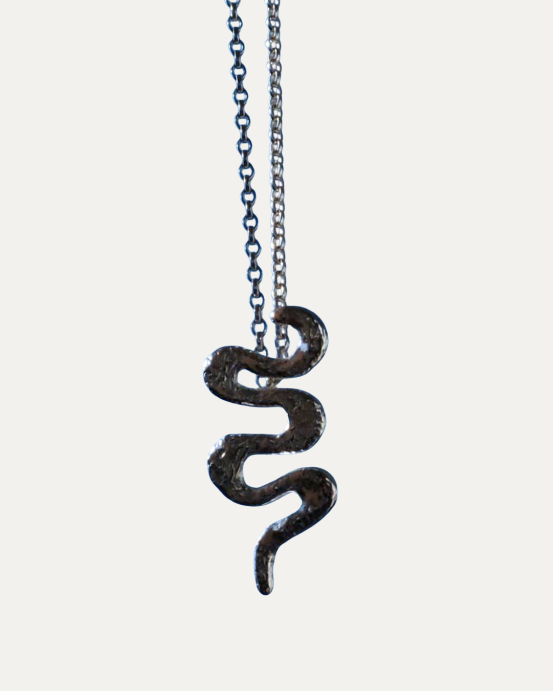 Echo line necklace